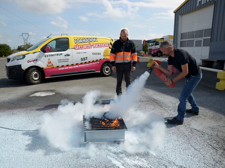 MANIPULATION EXTINCTEUR