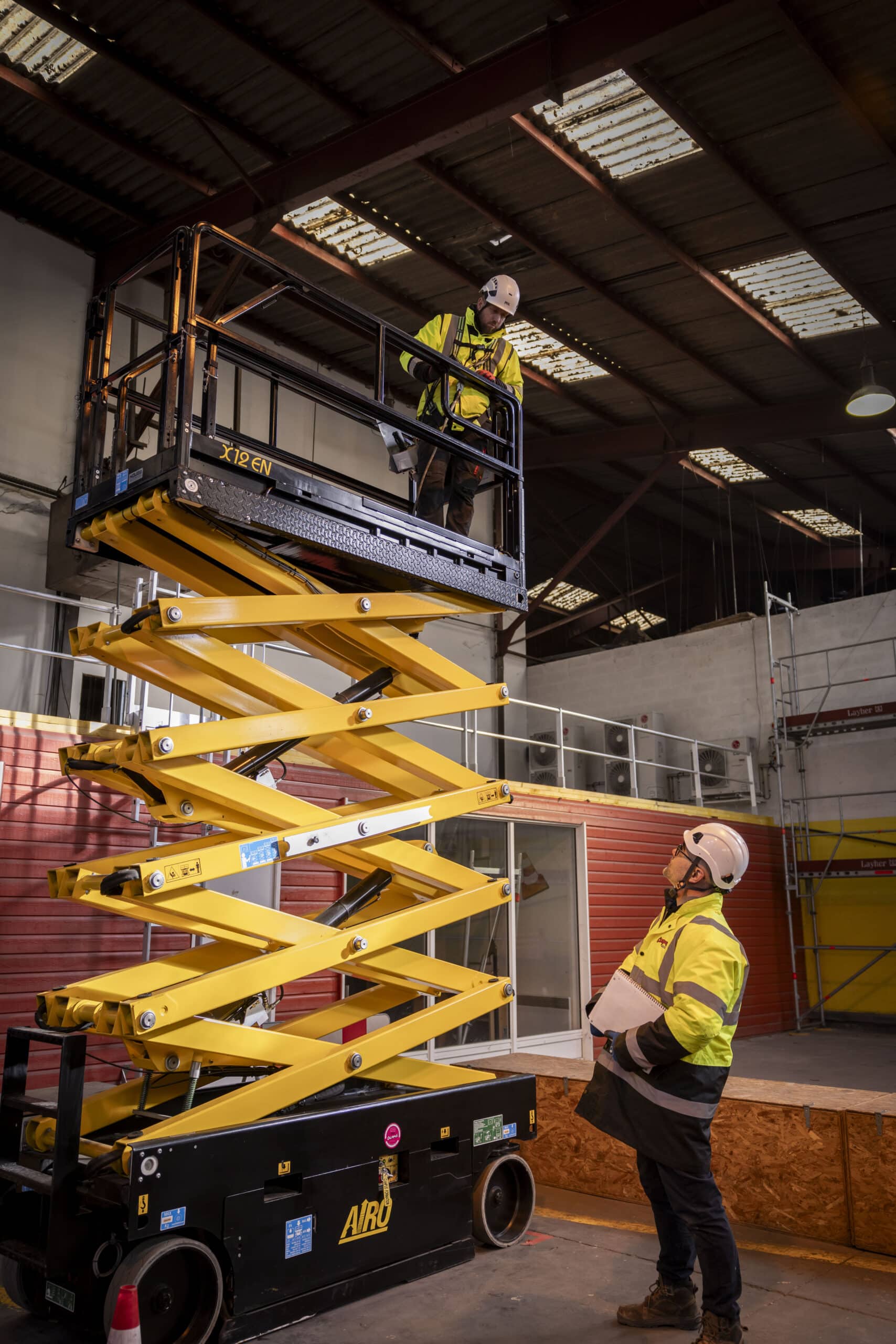 Evaluations régulières, audits, tutorat, veille réglementaire